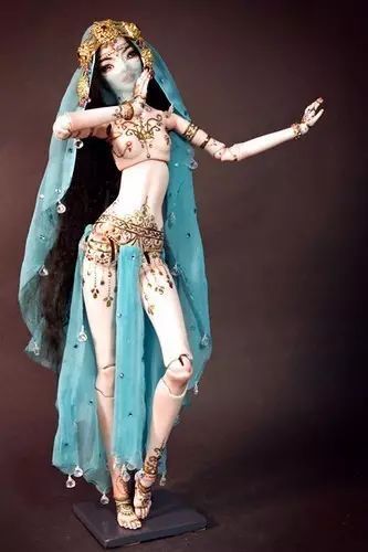 李晨送给范冰冰的200万娃娃，其实并不贵！