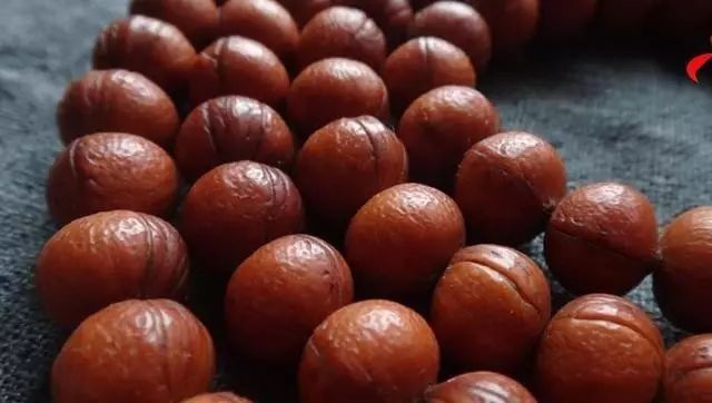 自制漂亮的桃核手串,三圈8mm手串diy制作