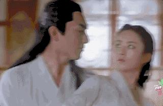 为什么我们种草的口红好看,为了口红铺了10层粉