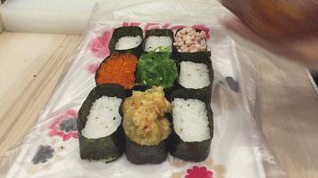 在包头这家小店能把饭吃出五颜六色,逛街饿了来一份瞬间满血复活