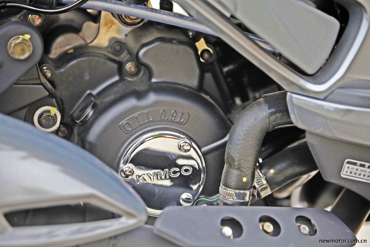 光阳赛艇300测评,牛摩测评赛科龙