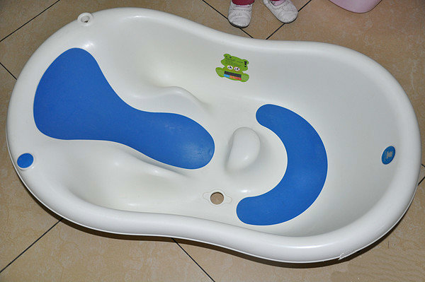 婴儿大浴盆用得着吗,0岁婴儿浴盆推荐