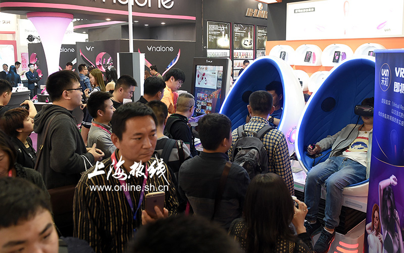 欲仙欲死心跳停止!上海成人展“好货”现场试用宅男必入！