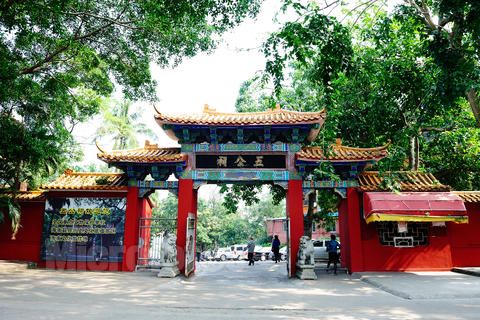 秦桧等人的真实下场,谁冒死三次弹劾秦桧最后居然成功