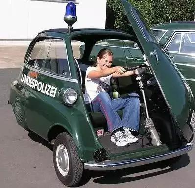 开车突然闻到汽油味,开车时闻到一股焦糊味怎么回事