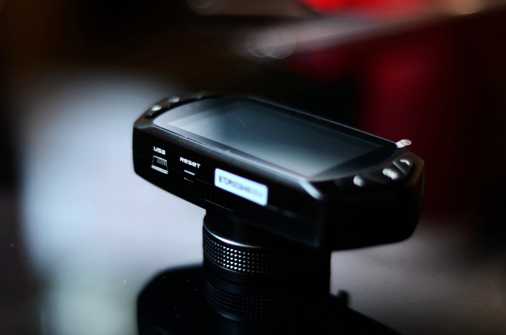 道路瞬息万变记录无时无刻爱国者aigoD66行车记录仪