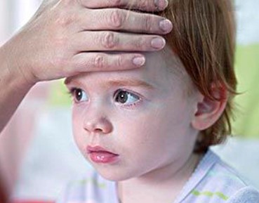 小孩发烧能不能枕冰袋,孩子发烧睡冰枕科学吗