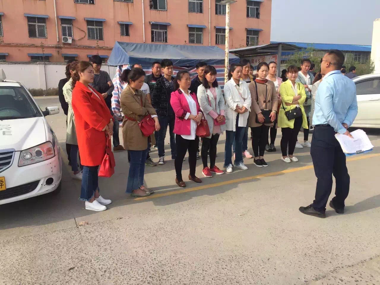 学车时光：驾校客服起到的积极作用，有多重要？