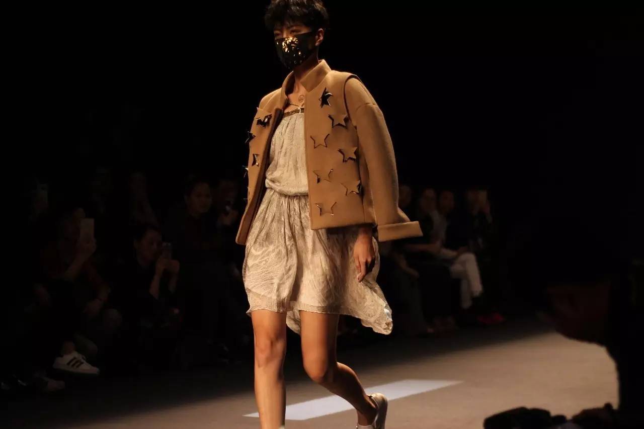 本地潮牌崛起！在深圳时装周上的品牌都出乎意料地好看哦