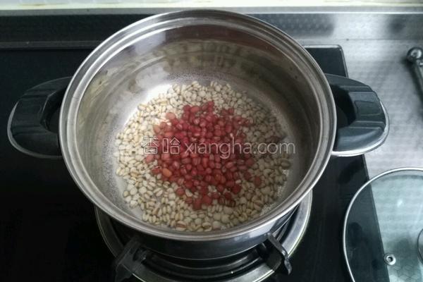 薏仁红豆汤功效,薏仁红豆汤和鸡枞一起吃会中毒吗