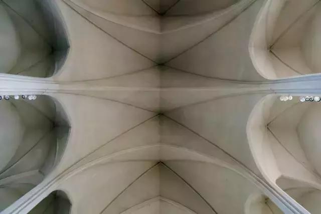 腾龙24-70g2与原厂比差距大吗,腾龙24-70g2拆解