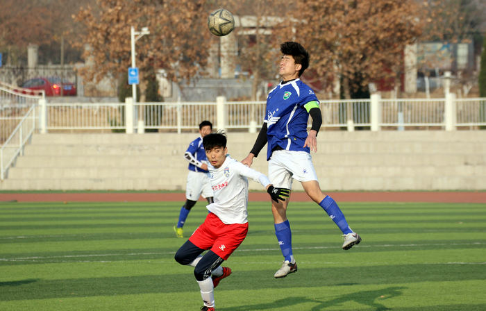 *安泰**市足球业余联赛：立丰技能不敌迎金门业