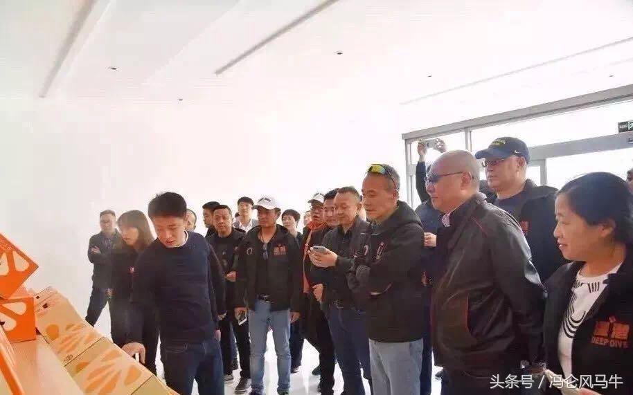 王石、冯仑组团拜访褚时健，为什么？