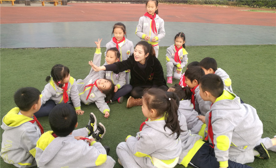 从三件班级小事看晋阳小学如何在新时*开代**展“润物式”德教