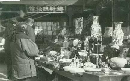 耗时40年，花费300万购置千件中华*物文**，这个美国人偏要捐给中国