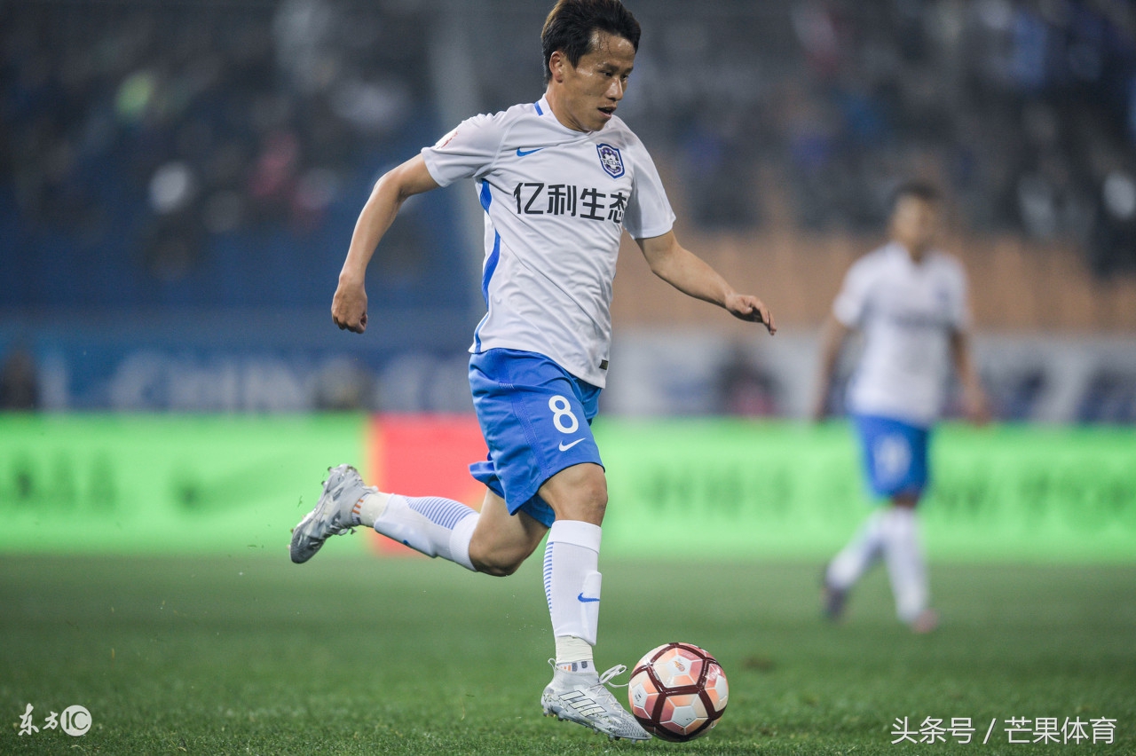 国足红人迅速滑落成转会市场大鱼泰达20年传奇为他一声叹息