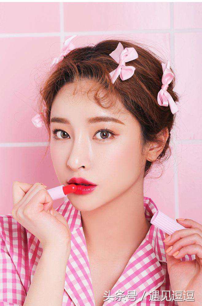 人生第一支大牌口红雅诗兰黛,人生第一支大牌口红素颜