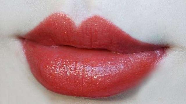 迪奥口红888和999哪个更适合素颜,素颜也显白的大牌口红