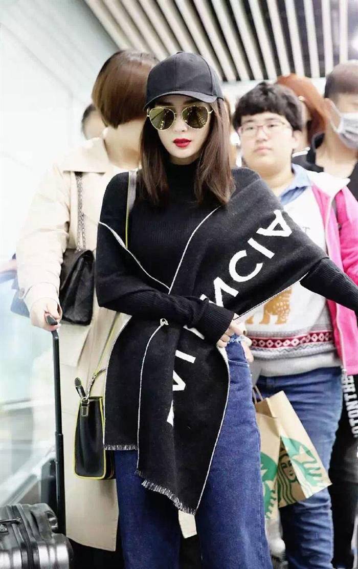 时尚圈这些种草机竟然让我对这些千变围巾欲罢不能