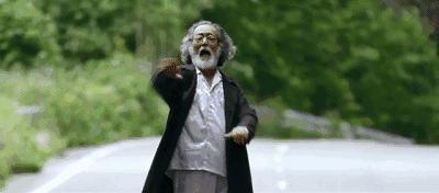 上周我们真的在电影院里住了两天