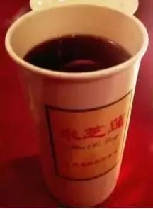 谁管奶茶健康不健康80、90后还记得当年上学时候的那杯奶茶吗?