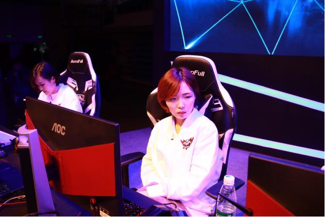 jdg让二追三击败tesuzi,rng让二追三战胜jdg刀妹