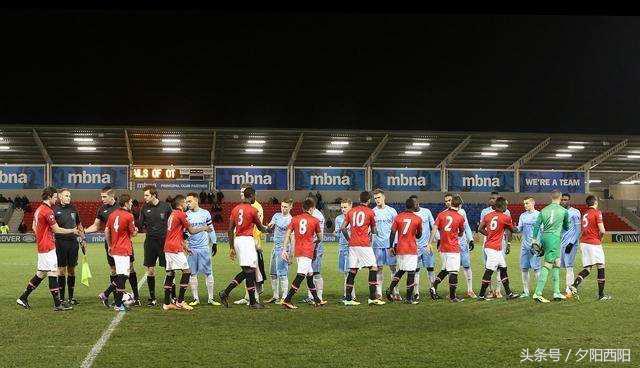 曼彻斯特德比最经典的一场,曼彻斯特德比边路冲突