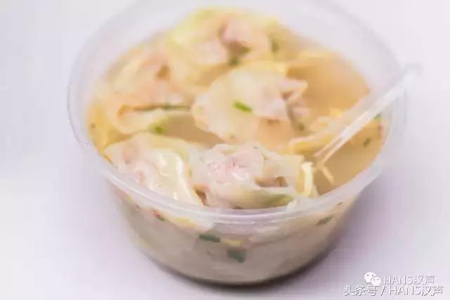 这家汉口深巷咖啡馆里的抄手摊，文青云集，肠粉只卖7元