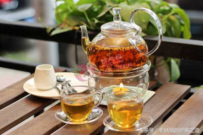 眼皮总是跳到底是怎么回事呢,眼皮跳痉挛是怎么回事