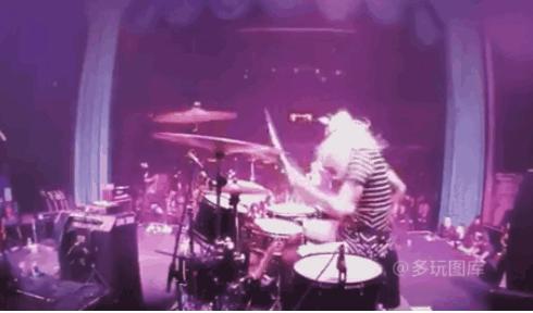 搞笑gif趣图舔冰激凌,少林龙爪手搞笑图片图文