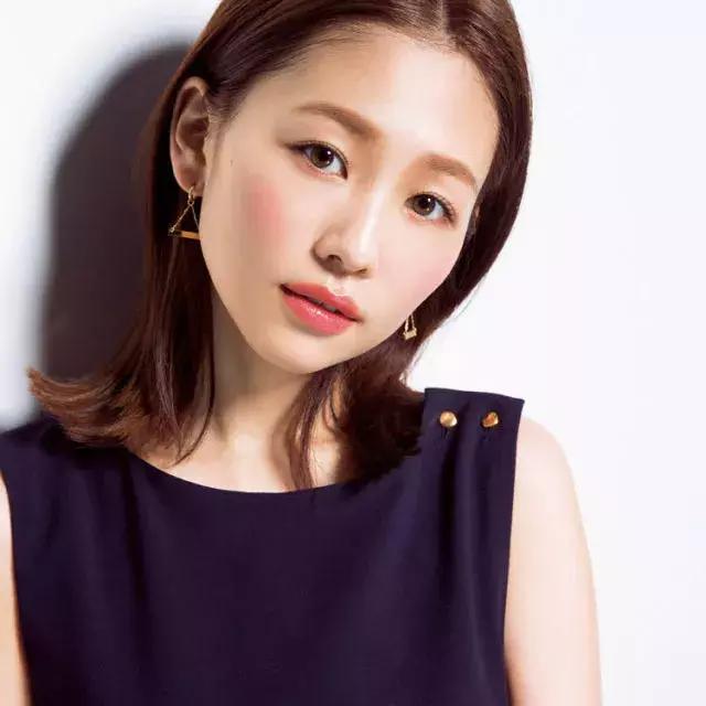 比较显皮肤白的口红,哪款口红又显白又好用