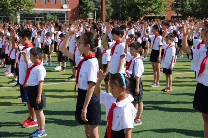 各个学校校服款式,今年学校最流行的校服