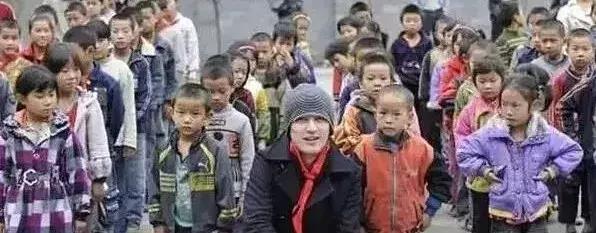 胡歌深夜发圈,胡歌深夜发文感慨万千