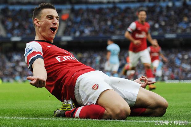 足坛第一大带刀侍卫佩佩,足坛带刀侍卫助攻