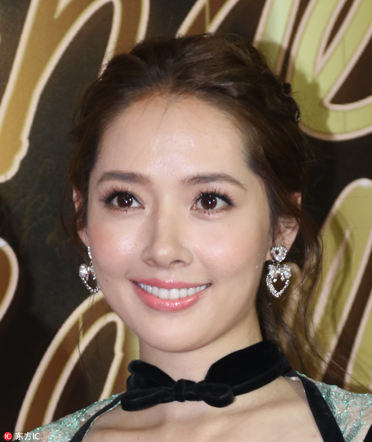 扮甜有术郭碧婷徐璐玻璃糖果粉嫩唇减龄5岁