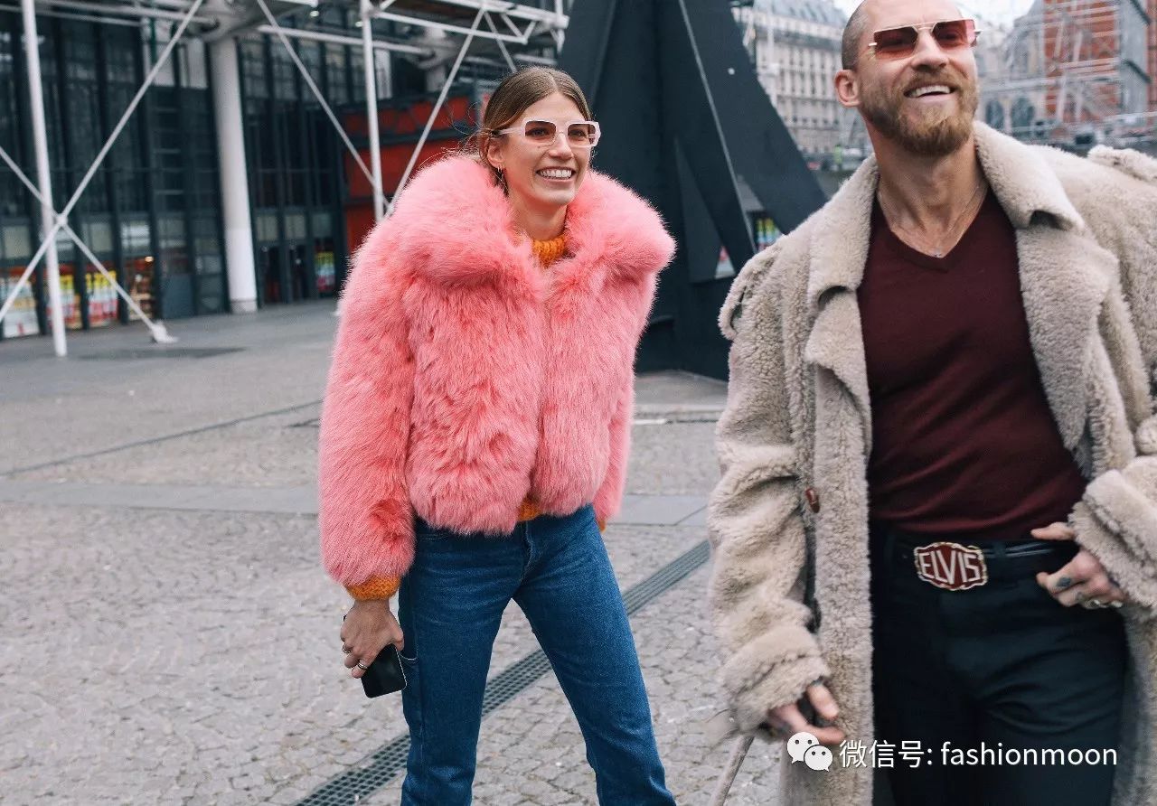 时髦潮女孩冬季穿搭攻略 (圣诞色彩搭配什么衣服)