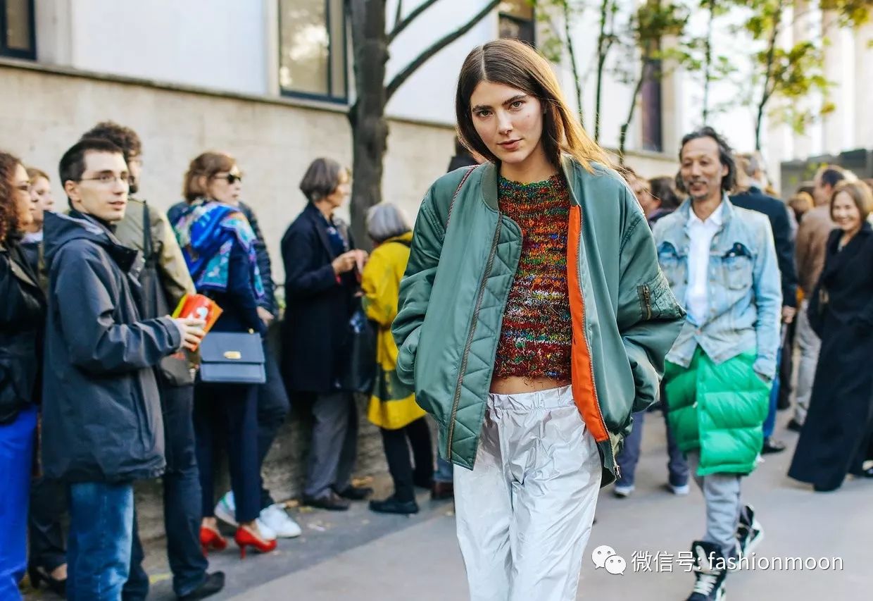 时髦潮女孩冬季穿搭攻略 (圣诞色彩搭配什么衣服)