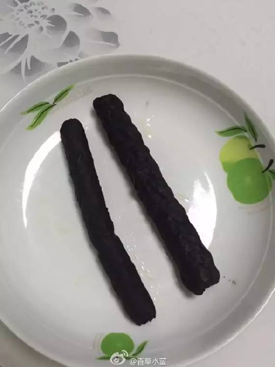 爆笑！天津网友晒图爆料女友把鱼炸成“鸟”，鱼临死前表示“鬼知道我经历了什么”