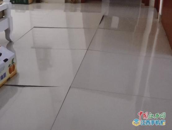 新中源瓷砖切割老坏,新中源瓷砖质量问题曝光