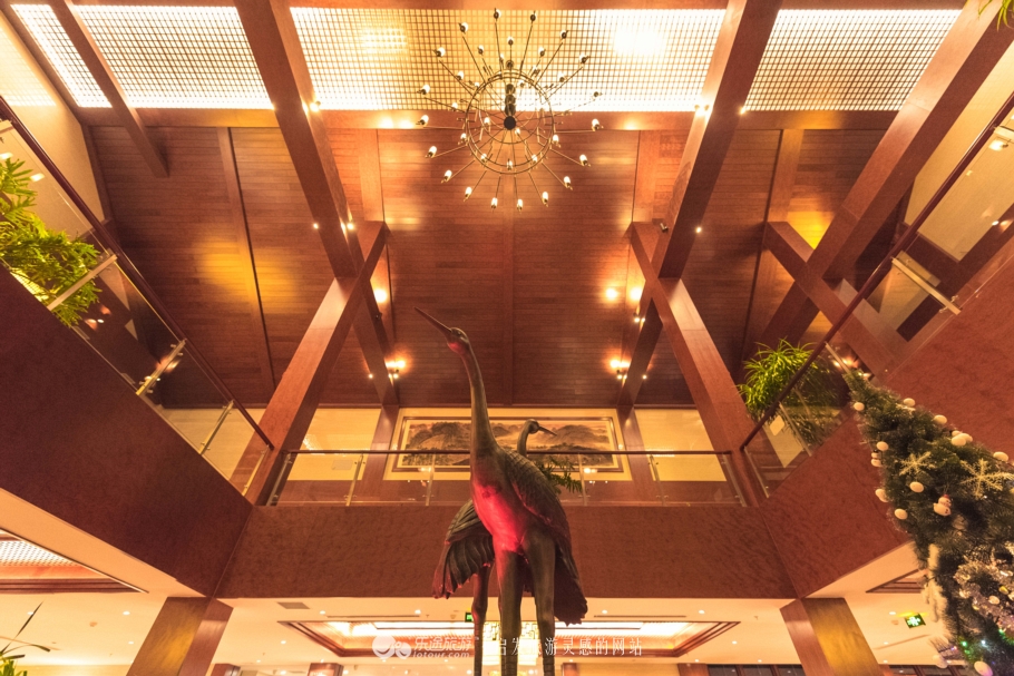 汤泉宫温泉景点,半山上泉温泉度假村