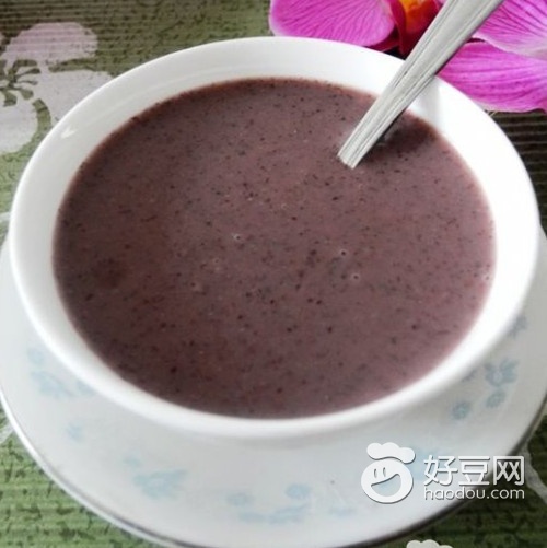 淡化黑眼圈的食疗,女性黑眼圈吃什么好得快