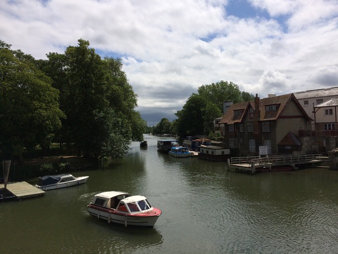 【已完结】英格兰苏格兰18日游记——美景、历史、足球、文化全体验(含挡风玻璃损坏以及车胎被扎处理经过)
