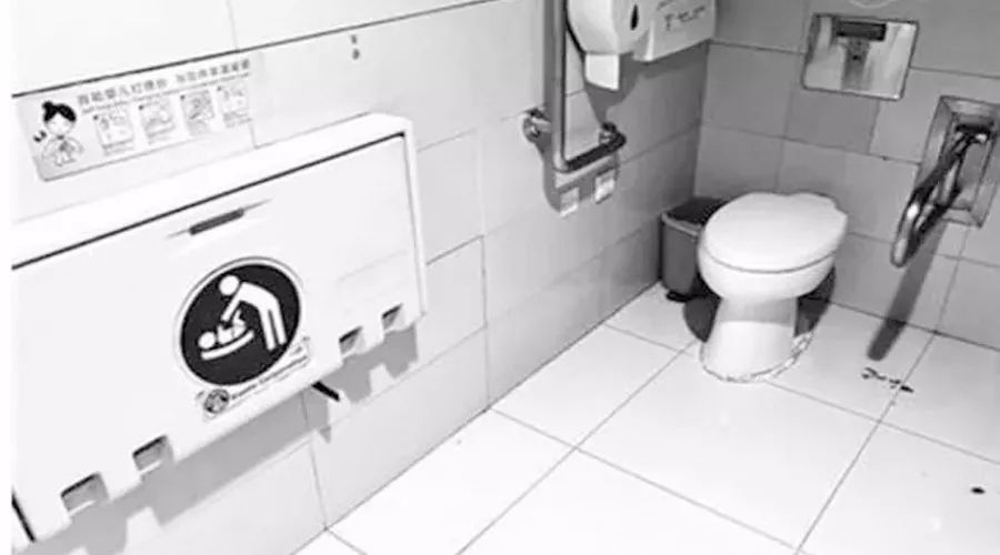 母婴室有大人厕所吗,不同机场内部母婴室