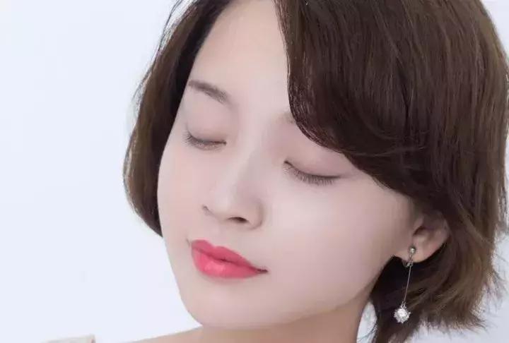 年终盛典唇釉,迪奥圣罗兰香奈儿纪梵希唇釉