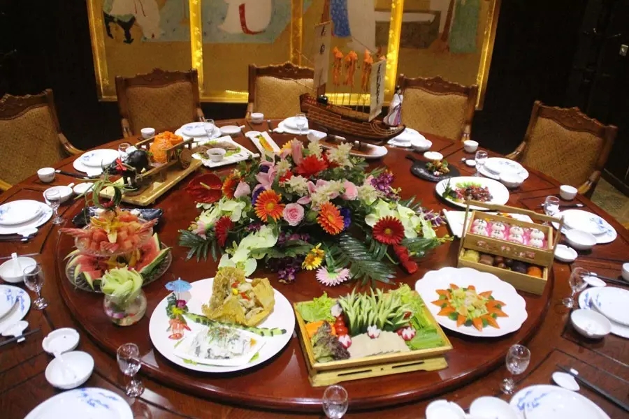 德百温泉是天然温泉么,德百温泉旅游小镇客房价格