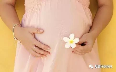 孕期肚皮痒是怎么回事,孕期肚皮很痒是怎么回事