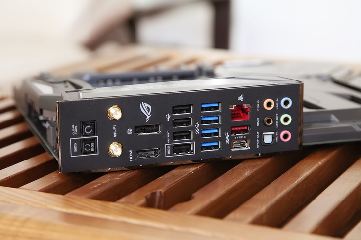 主板华硕玩家国度rog,华硕玩家国度主板亮红灯