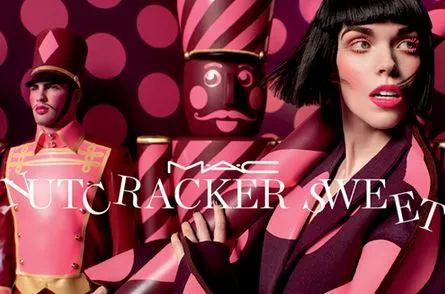 一个美国家庭一个月花销多少,一个美国的家庭