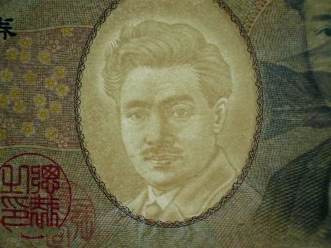 各国100元钱币图片及名称,各国的钱币长什么样子