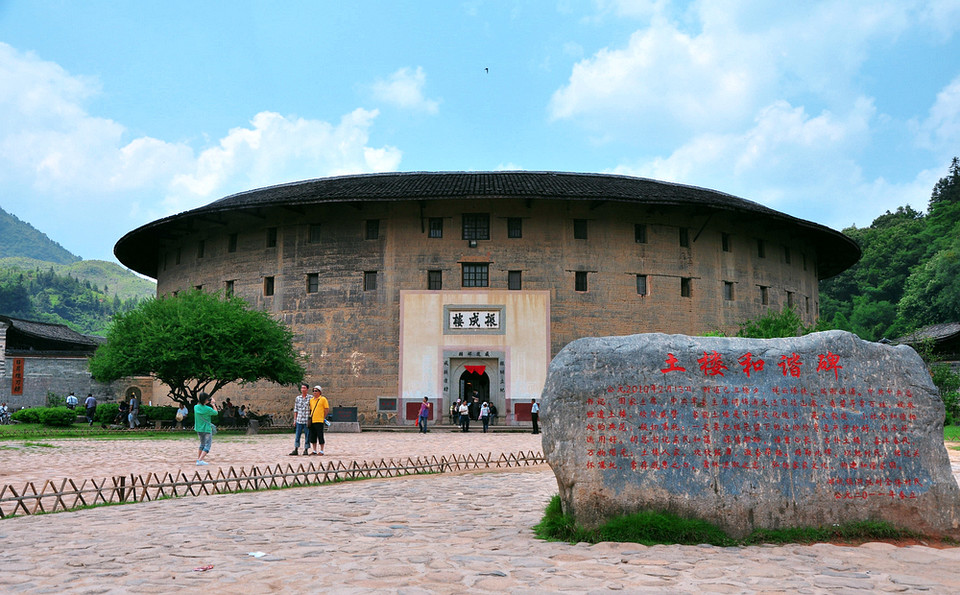 永定旅游美食有哪些,去永定天子温泉泡温泉要带些什么